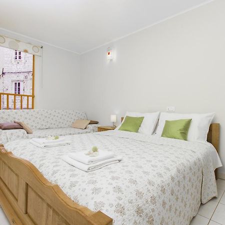 Top City Center Apartments Шибеник Екстер'єр фото