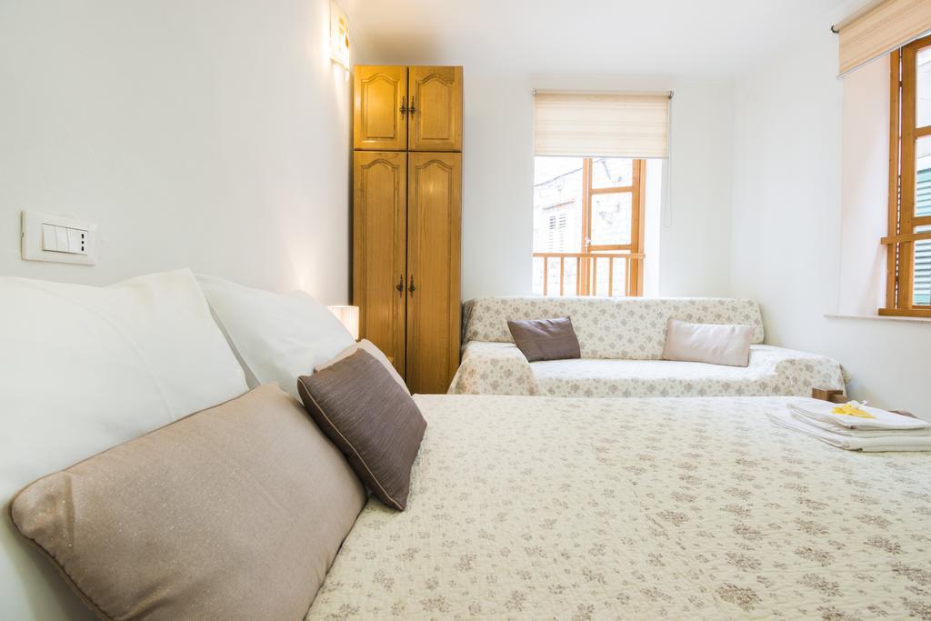 Top City Center Apartments Шибеник Екстер'єр фото