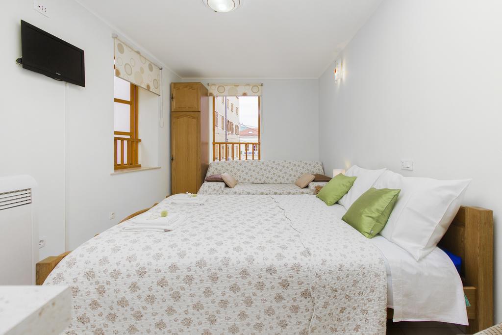 Top City Center Apartments Шибеник Екстер'єр фото